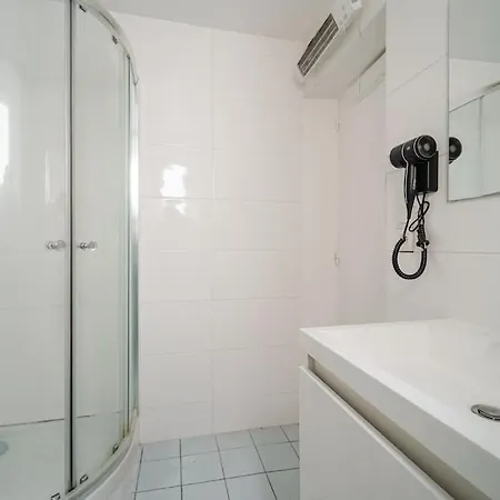 Apartment Voltaire - 2g - Iii *